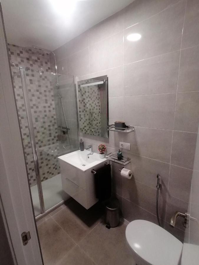 Piso Agradable Cerca De La Playa Apartment Almeria Bagian luar foto