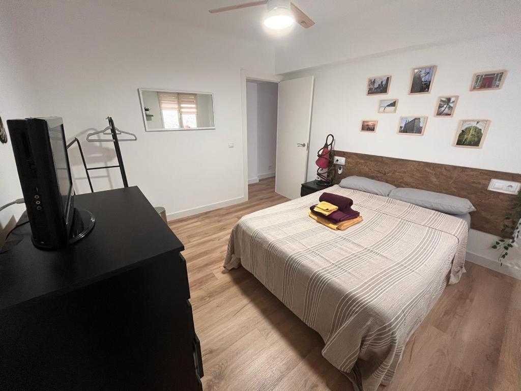 Piso Agradable Cerca De La Playa Apartment Almeria Bagian luar foto
