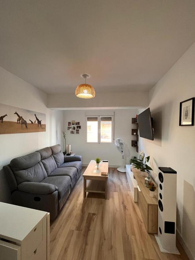 Piso Agradable Cerca De La Playa Apartment Almeria Bagian luar foto