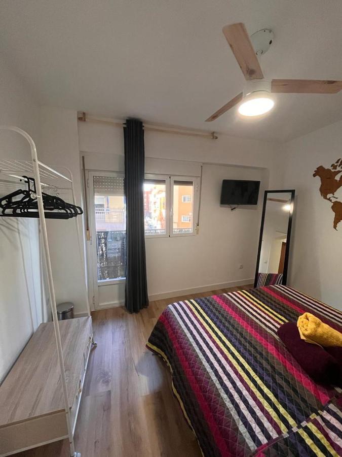 Piso Agradable Cerca De La Playa Apartment Almeria Bagian luar foto